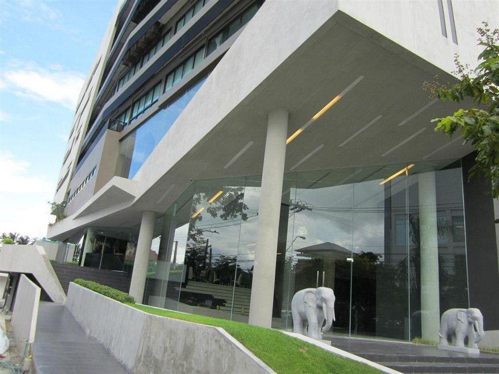 โรงแรม ไนน์ ฟอร์ตี้ วัน กรุงเทพมหานคร ภายนอก รูปภาพ