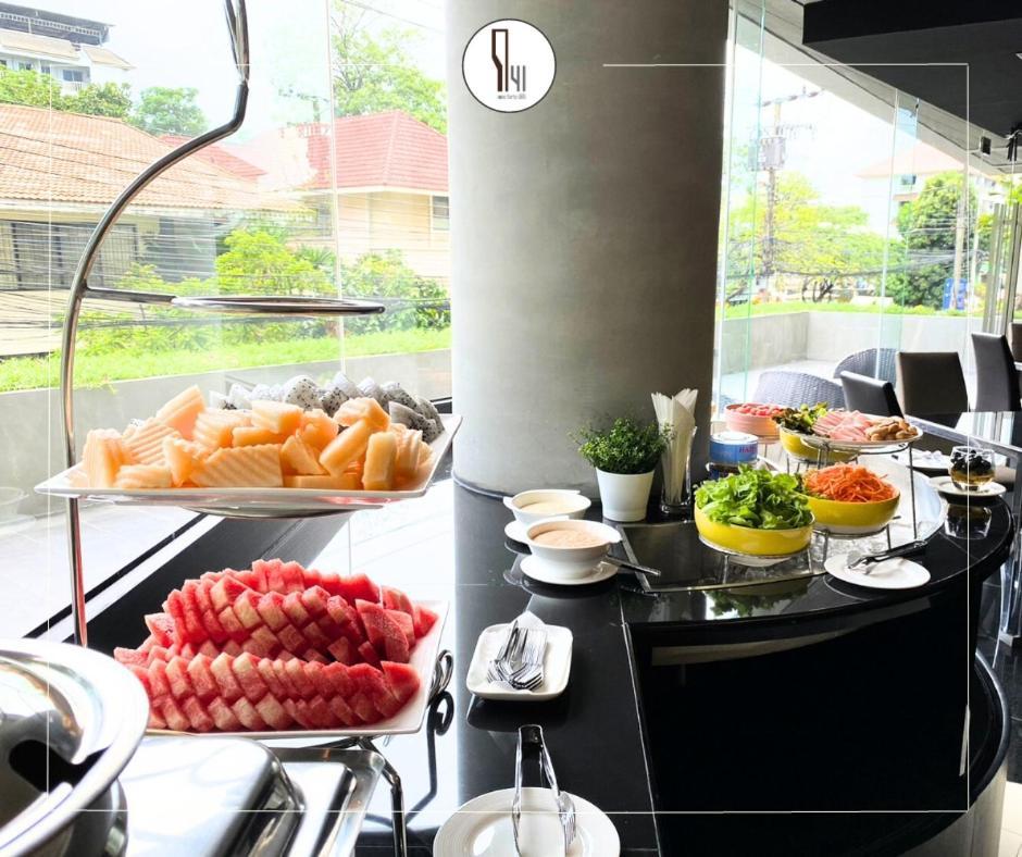 โรงแรม ไนน์ ฟอร์ตี้ วัน กรุงเทพมหานคร ภายนอก รูปภาพ