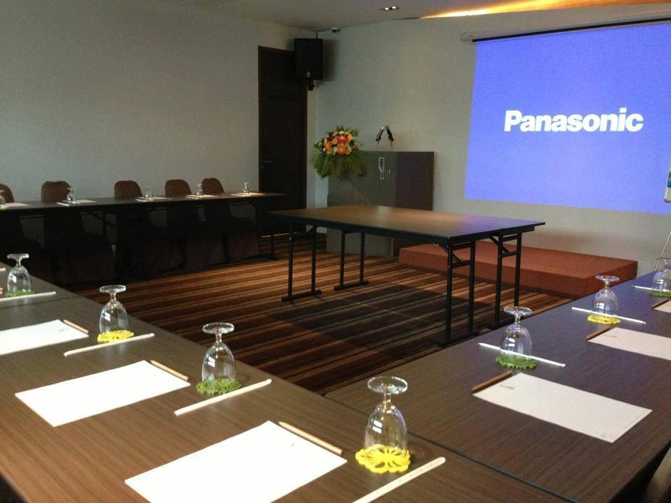 โรงแรม ไนน์ ฟอร์ตี้ วัน กรุงเทพมหานคร ภายนอก รูปภาพ