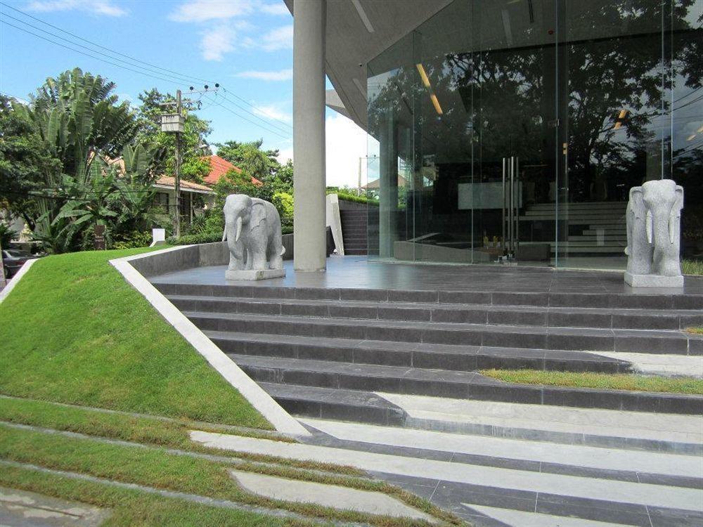 โรงแรม ไนน์ ฟอร์ตี้ วัน กรุงเทพมหานคร ภายนอก รูปภาพ